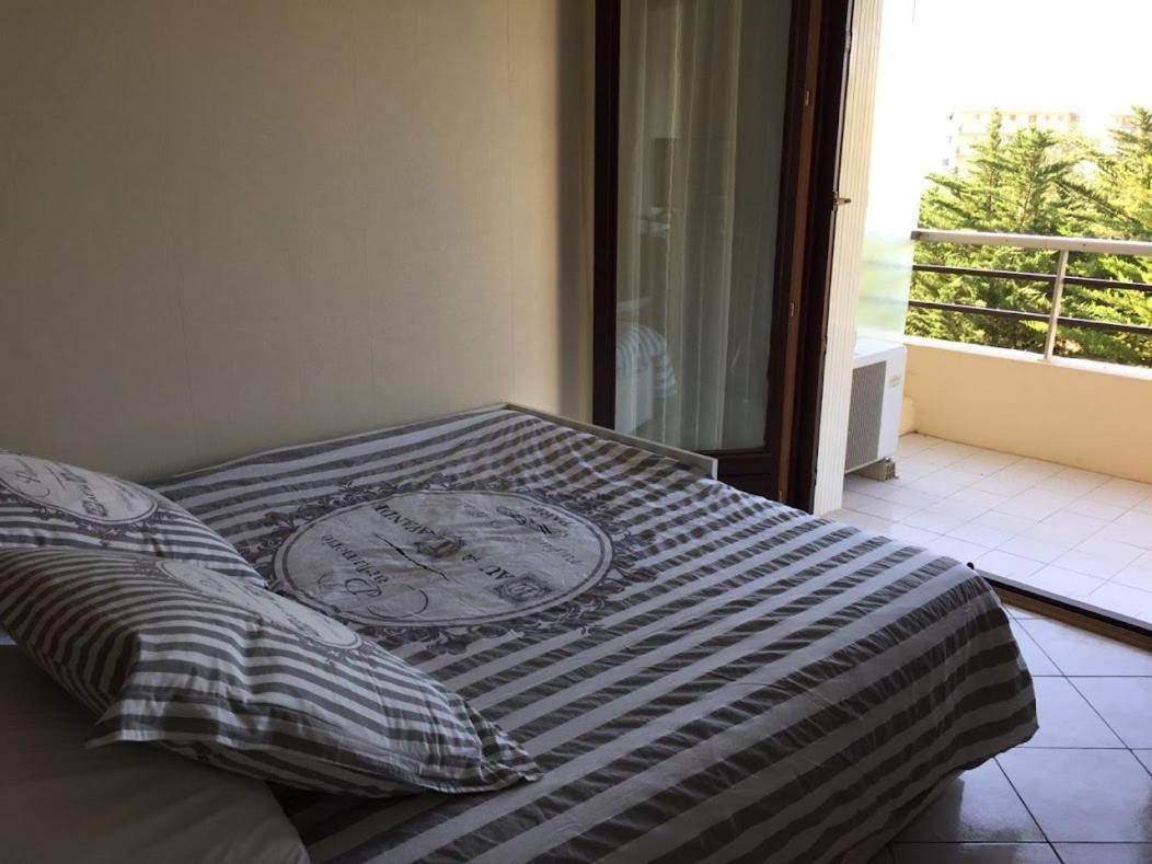 Appartement T2, Piscine, Parking, Plages à 200m *