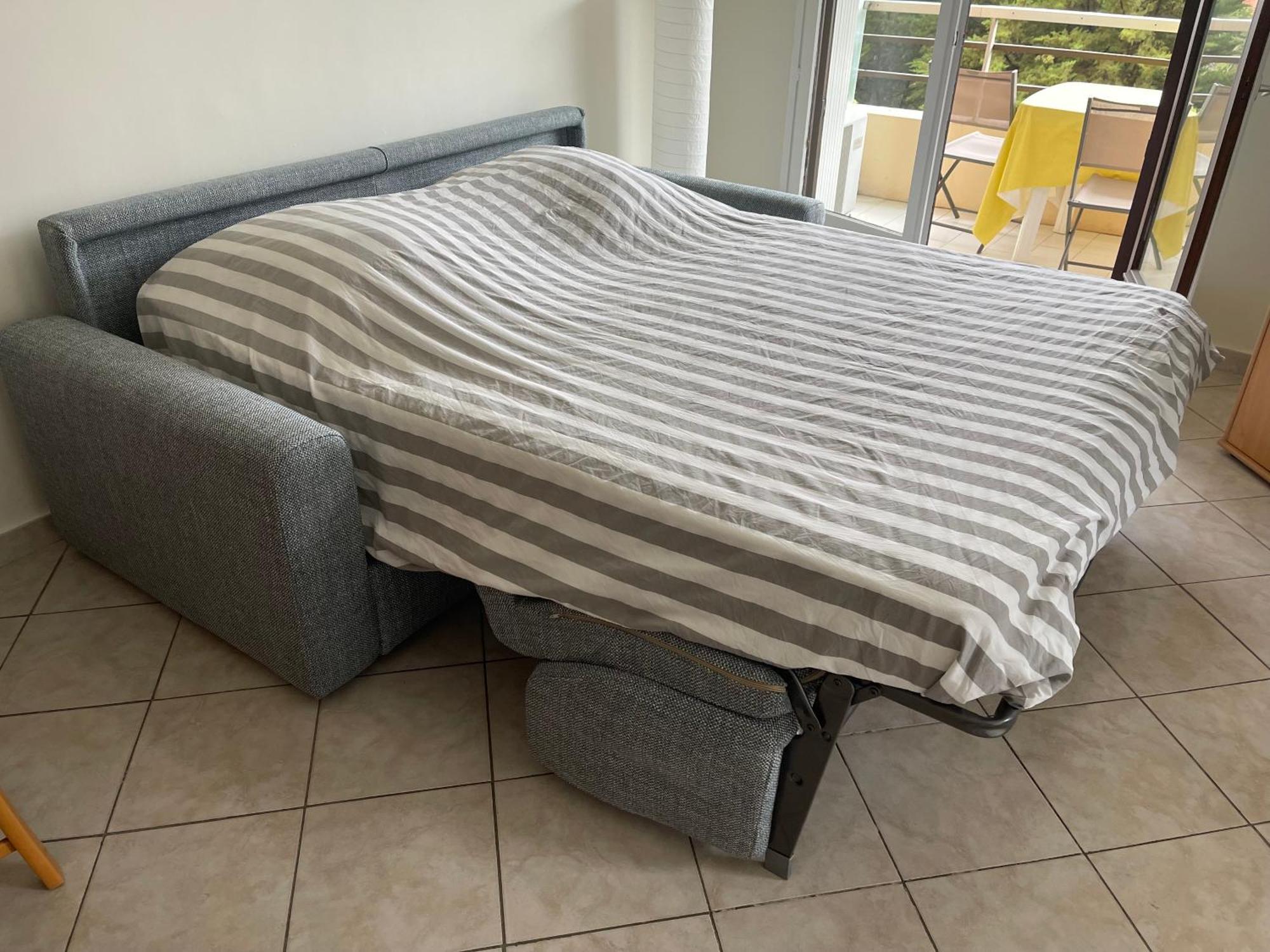 Appartement T2, Piscine, Parking, Plages à 200m Fréjus