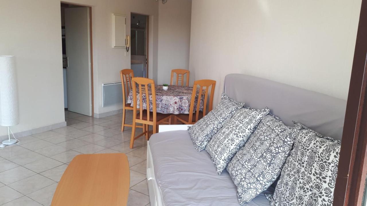 Appartement T2, Piscine, Parking, Plages à 200m Fréjus